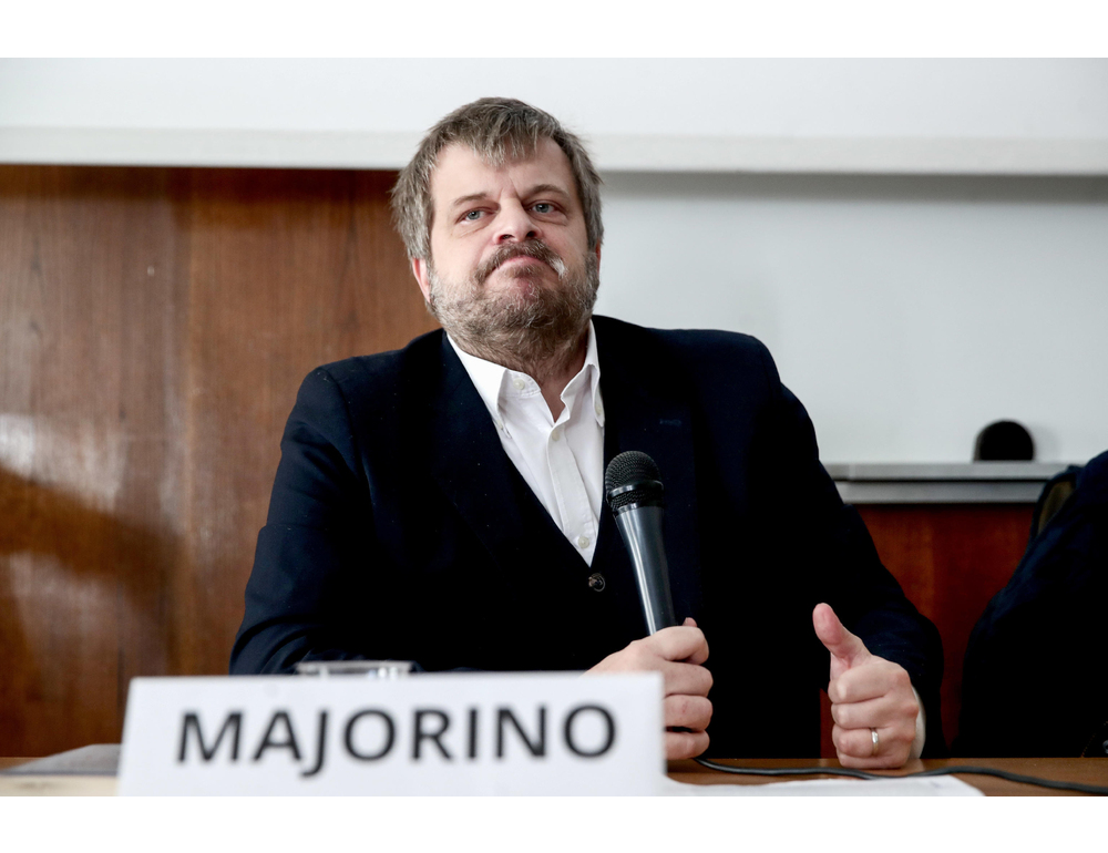 Svastiche e minacce in una busta contro Pierfrancesco Majorino a Milano