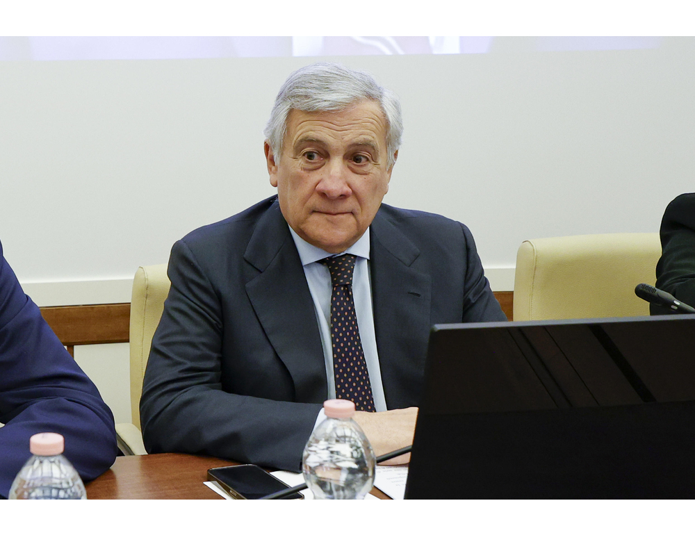 Tajani, 100.000 italiani coinvolti direttamente o meno dalla crisi in Iran