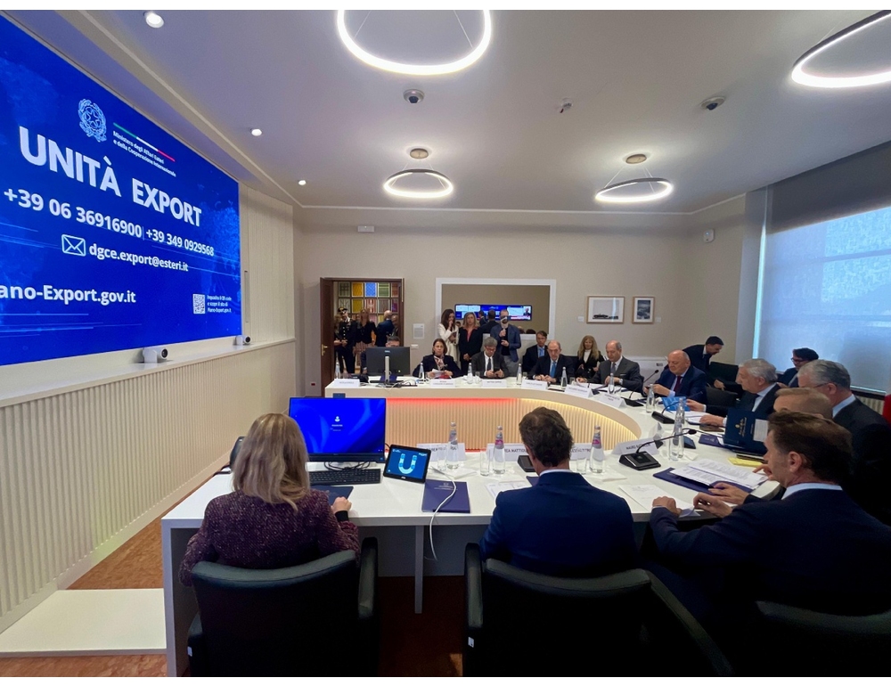Tajani inaugura Sala Export Farnesina, prima riunione su Stretto di Hormuz