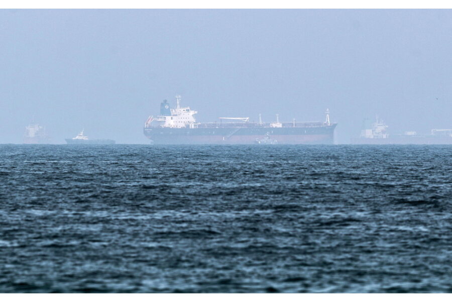 ANSATeheran-colpita-una-petroliera-Usa-nel-Golfo