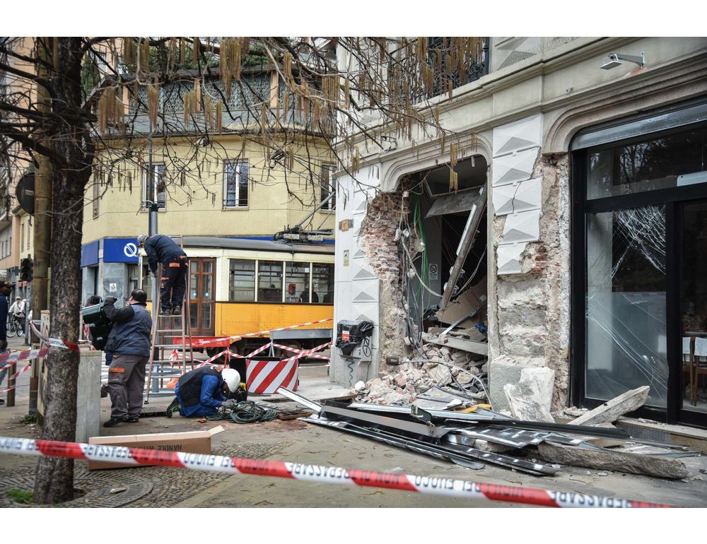 Tram deragliato a Milano, atteso per oggi l’interrogatorio del conducente