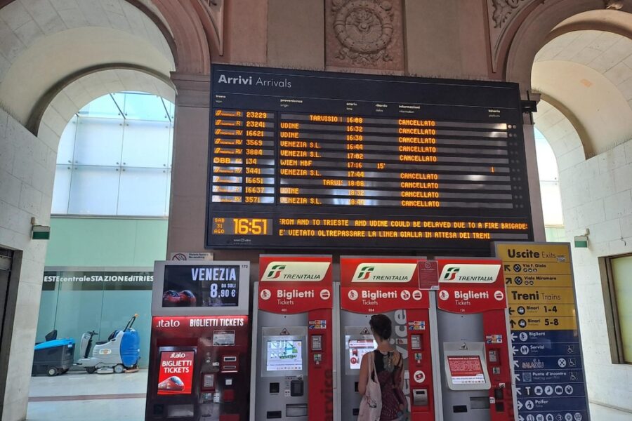 Dalle 6 di stamani. Molti convogli sono stati cancellati