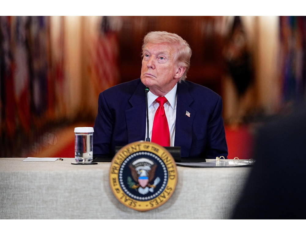 Trump, ‘Londra pensa di inviare due portaerei in Medio Oriente’