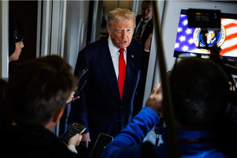 "Khamenei potrebbe essere vivo ma probabilmente seriamente ferito"