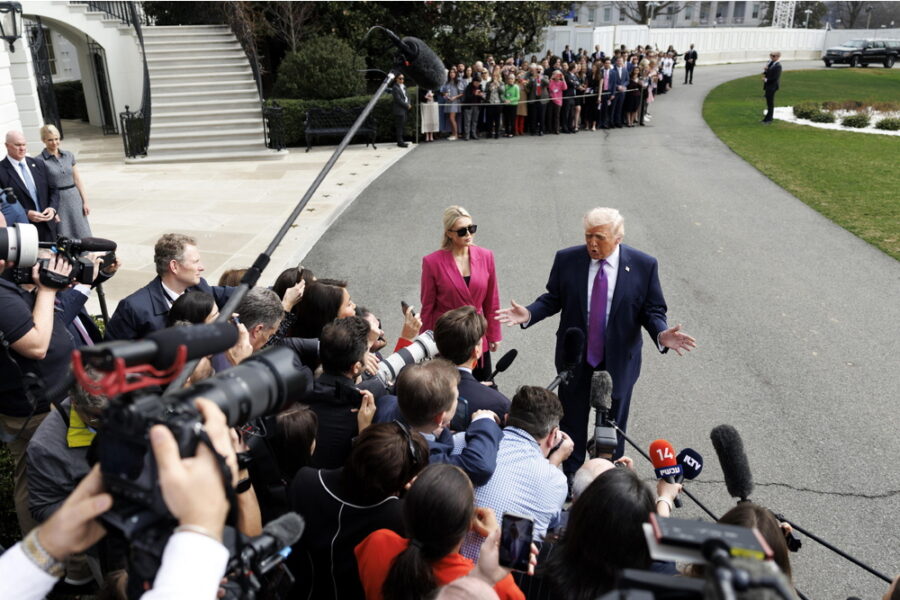 Per contrastare l'aumento dei prezzi della benzina causato dalla guerra in Iran