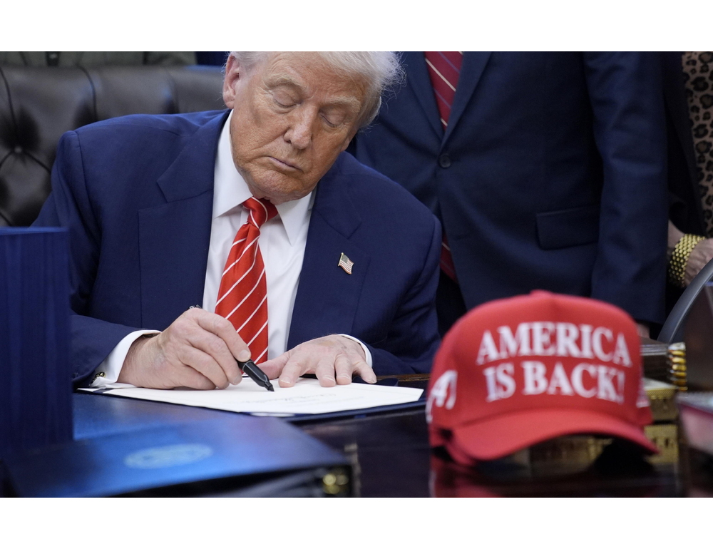 Trump, ‘siamo pieni di munizioni, possiamo far guerra per sempre’