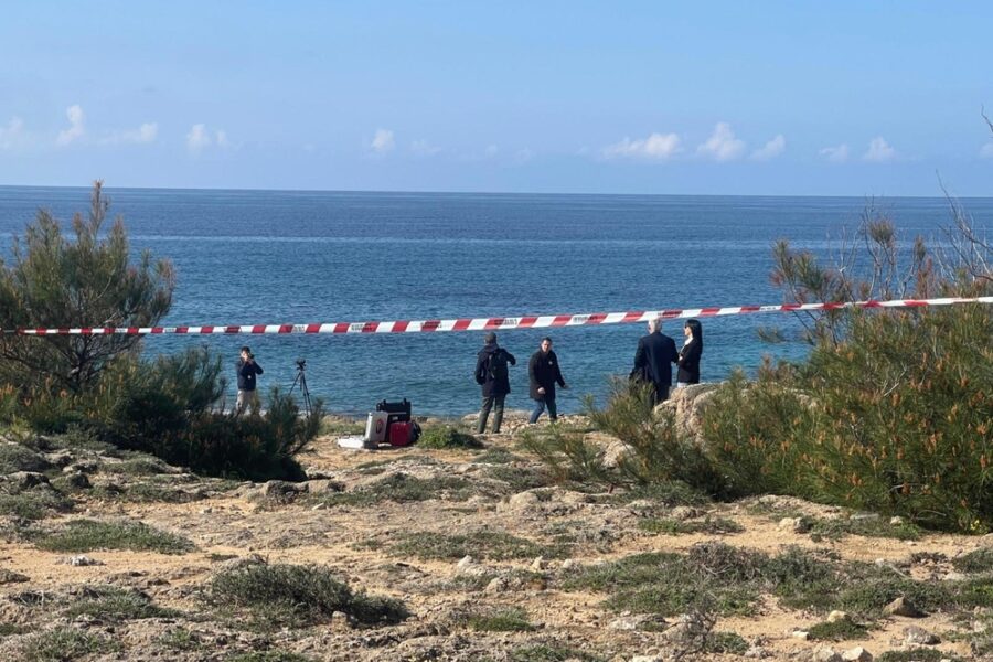 Dopo il racconto di una donna su un cumulo di pietre