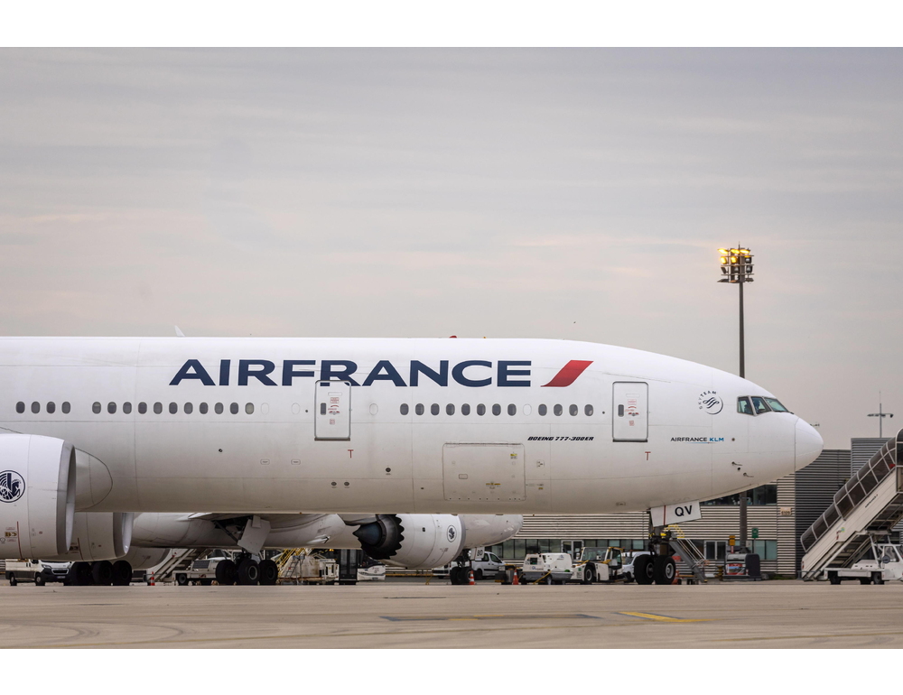 Volo di rimpatrio con francesi torna negli Emirati a causa di lancio missili