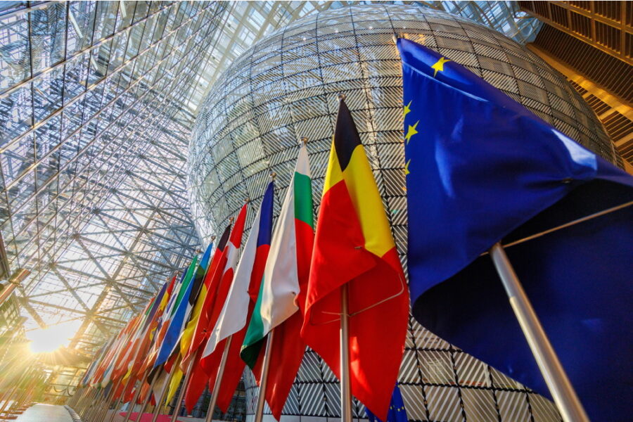 'Il ministro degli esteri di Budapest telefona a Lavrov nelle pause dei consigli Ue'