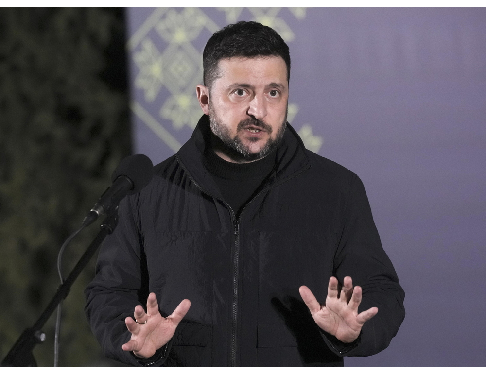 Zelensky nel Donetsk vicino al fronte, ‘russi preparano offensiva di primavera’