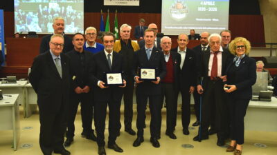 La Regione ha premiato le leggende del basket: canturini in prima fila