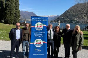 Nuovo scossone nella maggioranza a Palazzo Cernezzi: la consigliera Paola Ceriello passa a Forza Italia