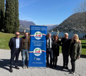 Nuovo scossone nella maggioranza a Palazzo Cernezzi: la consigliera Paola Ceriello passa a Forza Italia