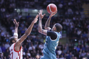 Uso di fischietti al PalaDesio, multa alla Pallacanestro Cantù