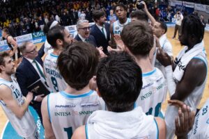 Basket, domani il derby Olimpia Milano-Cantù