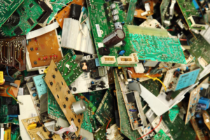 Raccolta rifiuti di apparecchi elettrici ed elettronici: Como prima provincia in Lombardia