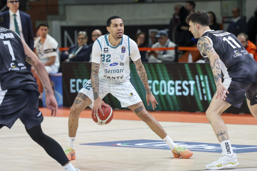 Cantù cade a Tortona, sconfitta 100-73, partita dominata dai piemontesi