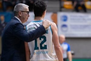 De Raffaele dopo la vittoria con Napoli: “Siamo sulla strada giusta”