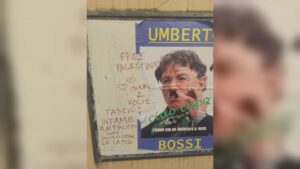 Imbrattato il manifesto di saluto a Umberto Bossi a Cantù