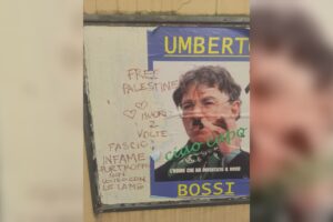 Imbrattato il manifesto di saluto a Umberto Bossi a Cantù