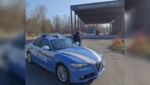 Auricolare, microcamera e router, egiziano di 32 anni denunciato per la solita truffa della patente