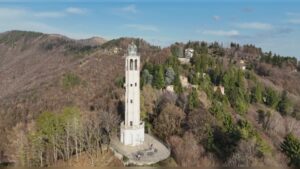 Faro Voltiano, Rapinese: “Il faro è mio, Rizzi non consegna le chiavi ma ci penserà il giudice”