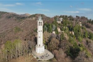 Faro Voltiano, Rapinese: “Il faro è mio, Rizzi non consegna le chiavi ma ci penserà il giudice”