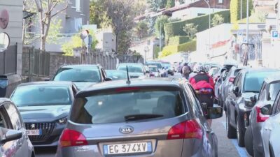 Primo ponte e prime code sulle strade comasche. Tutto fermo sulla Lariana, Regina sorvegliata speciale