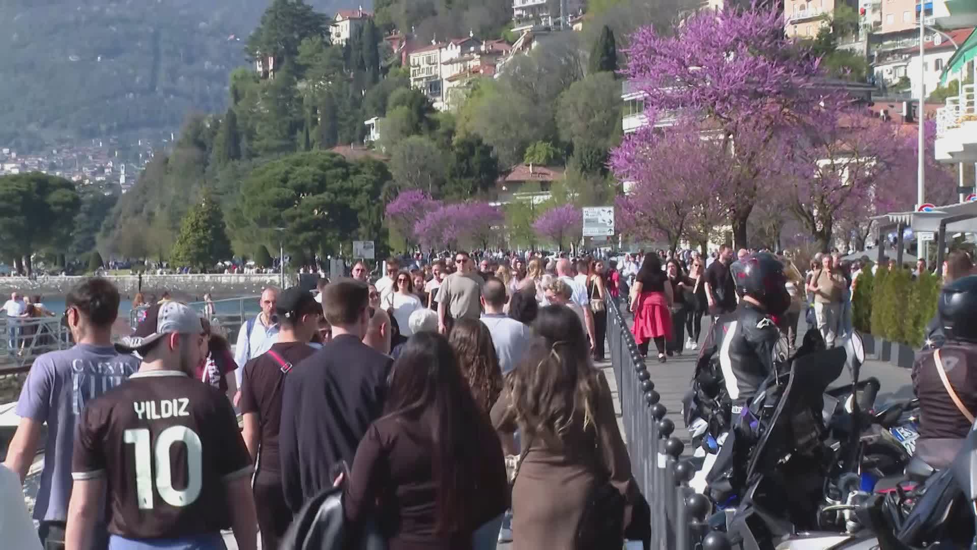 Pasquetta, Como presa d’assalto. Tanti turisti, parcheggi al limite
