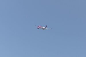 Aprile mese di scioperi: si inizia venerdì con il comparto aereo