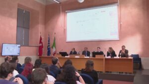 Regolare l’intelligenza artificiale, l’evento all’Insubria. Le parole di Butti e Fermi agli studenti