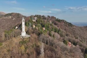 Il Faro Voltiano torna a Como. La sentenza del Tar: Brunate deve riconsegnare le chiavi