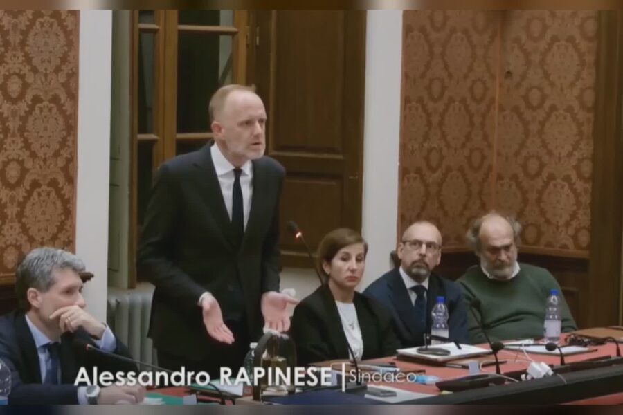 7638 Rifiuti piscina Sinigaglia e centro sportivo di Sagnino botta e risposta in consiglio comunale e votazioni a sorpresa 1776160137