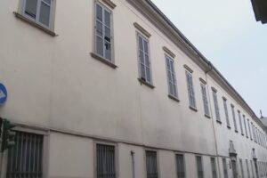Venduto l’ex orfanotrofio di via Tommaso Grossi, aggiudicato al quarto tentativo per 7,5 milioni