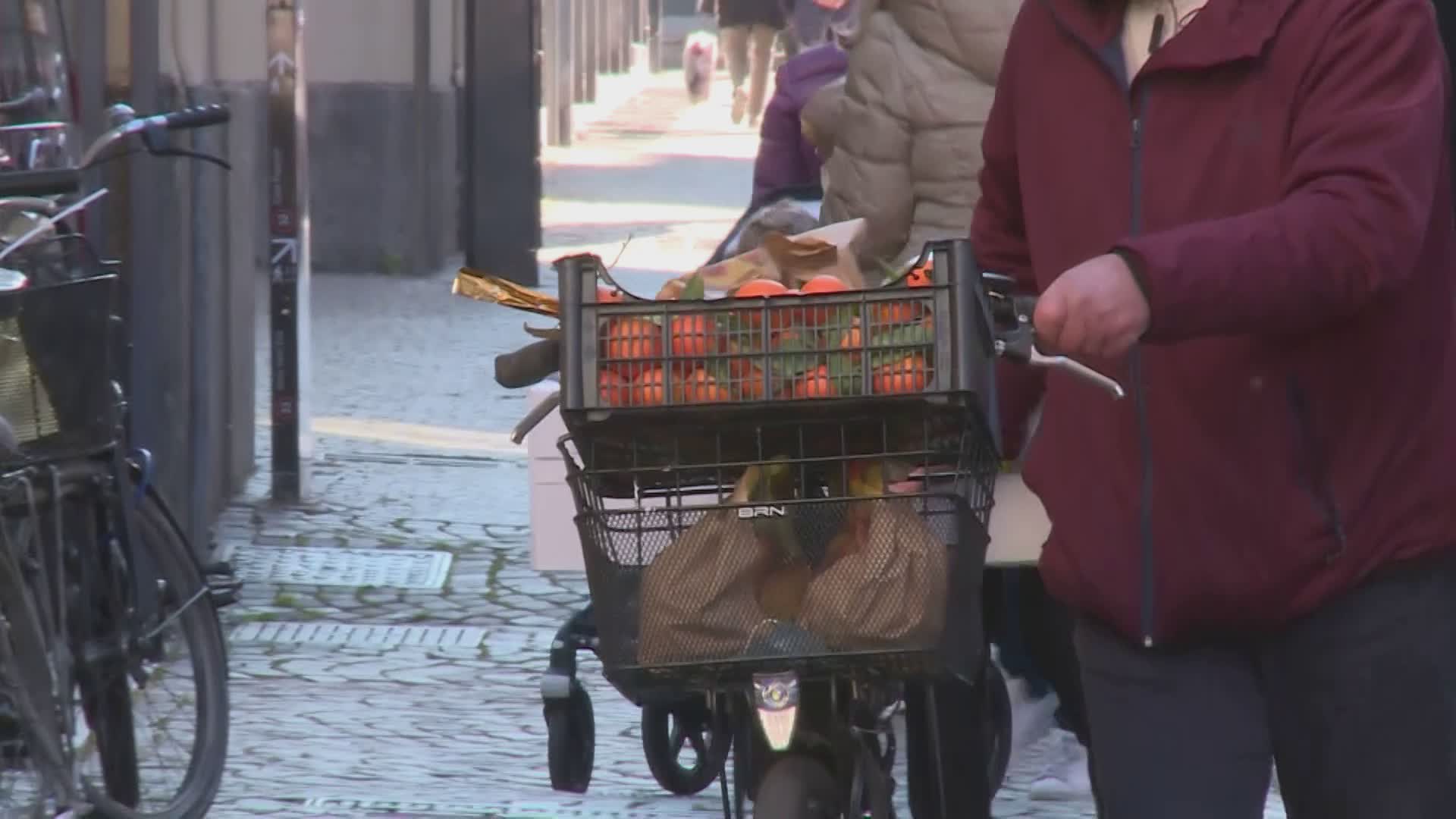 Inflazione, Como al primo posto in Italia. Per le famiglie 816 euro in più all’anno