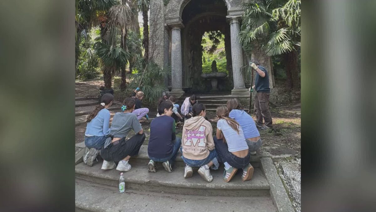 Scope e rastrelli alla Foscolo di Como, Molteni: “Dove non interviene il Comune, ci pensano studenti e genitori”