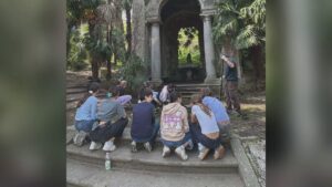 Scope e rastrelli alla Foscolo di Como, Molteni: “Dove non interviene il Comune, ci pensano studenti e genitori”