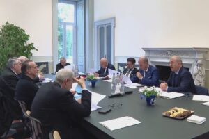 L’impatto della guerra in Iran, l’allarme delle province lombarde: “A rischio la chiusura di molte opere anche PNNR”