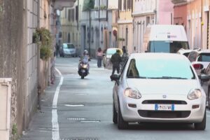 Droga in via Anzani, denunciato dalla polizia nigeriano di 37 anni