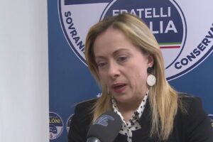 Gli attacchi alla premier Meloni dal conduttore russo Solovyov che ha due ville sequestrate sul Lario