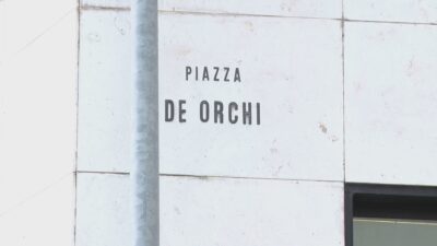 Como sempre più a portata di moto, ecco i nuovi parcheggi in piazza De Orchi