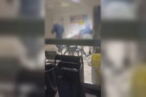 Armato al Valduce, ferita una guardia. Arrestato 33enne. I pazienti barricati in sala d’attesa