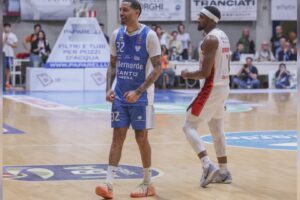 Basket, Cantù domani in trasferta a Udine per il primo match point salvezza