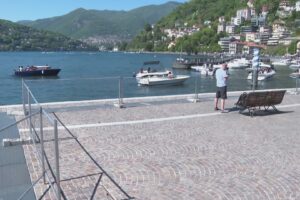 Lungolago, sostituite le reti danneggiate. Nessuna certezza sui tempi per la posa dei parapetti