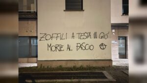 Scritte sui muri a Erba e minacce a Zoffili, processo per due anarchici