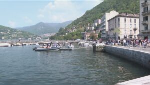 Lago di Como selvaggio, multe ai buttadentro e alle barche indisciplinate. Benvenuti nella stagione turistica