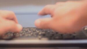 Pedopornografia online, operazione della polizia: tre arrestati, in manette un 28enne comasco