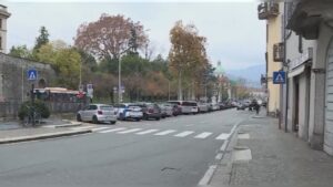 Como, ragazza di 23 anni palpeggiata in viale Lecco: denunciato 30enne pakistano