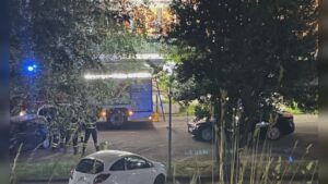 Como: 20enne gambizzato in via Di Vittorio, caccia agli aggressori scappati su una Punto grigia