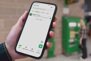 Trenord, il biglietto del treno arriva su WhatsApp